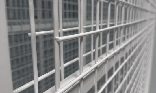 Металлические сетки для картин