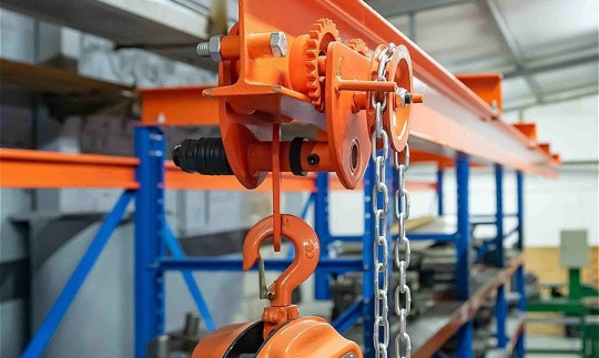 Стеллажи с талью