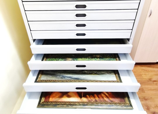 Индивидуальное закрытое хранение небольшого количества картин